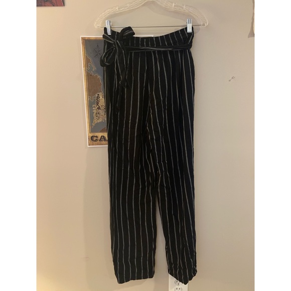 American Eagle Outfitters Pants - American Eagle Black & White Stripe Pants